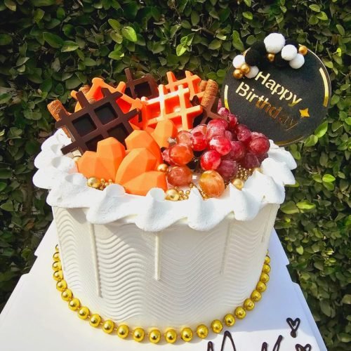 8 inches Medium Cake